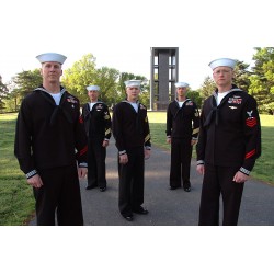 TOP MARINERO US NAVY CON PARCHES y GALONES USADOS