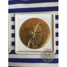 GENUINE SOVIET UNION CONMEMORATIVE MEDAL OF THE 70 ANIVERSARY OF THE 1918 OCTOBERS REVOLUTION /COLLECTORS PIECE