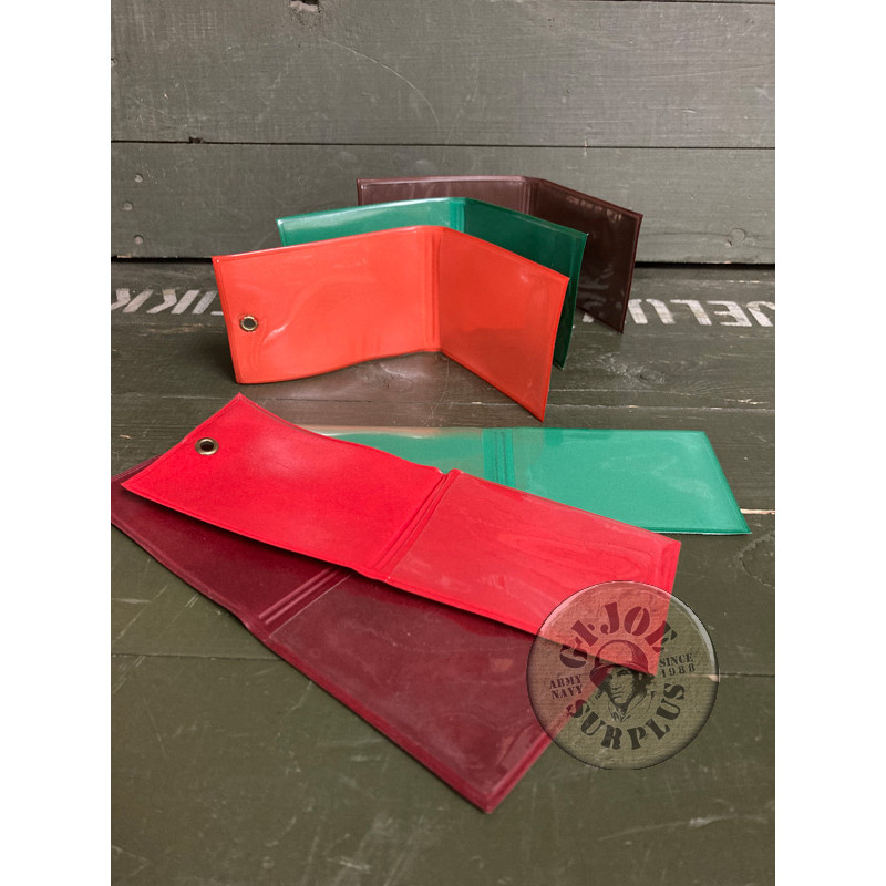DDR GOVERNAMENT ID PLASTIC HOLDERS NEW