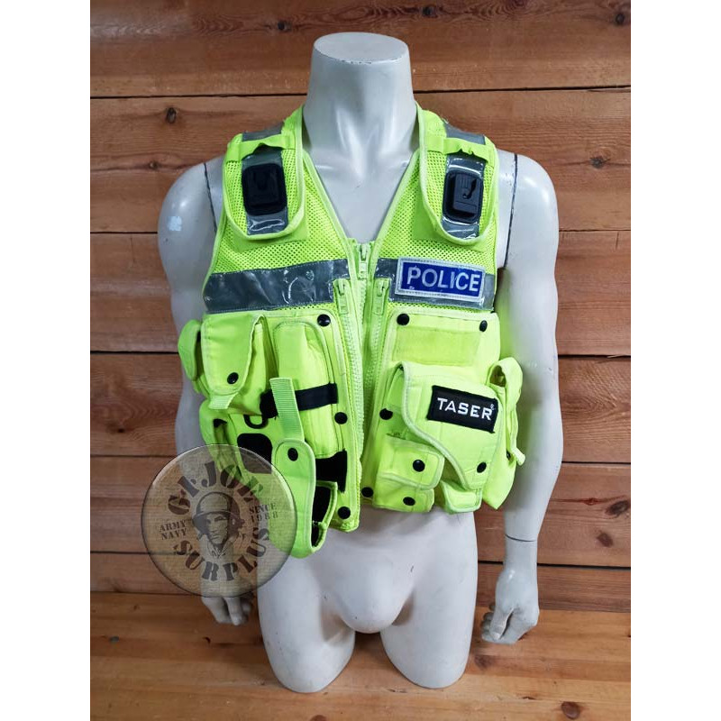 PEÇA UNICA!!! ARMILLA POLICIAL ALTA VISIBILITAT AMB FUNDES POLICIA BRITANICA USAT