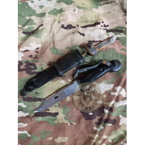 PEÇA UNICA!! GANIVET SUPERVIVENCIA "IMPERIAL 7S" MADE IN USA BAIONETES US ARMY "M7" AMB FUNDES "M8A1" USADES