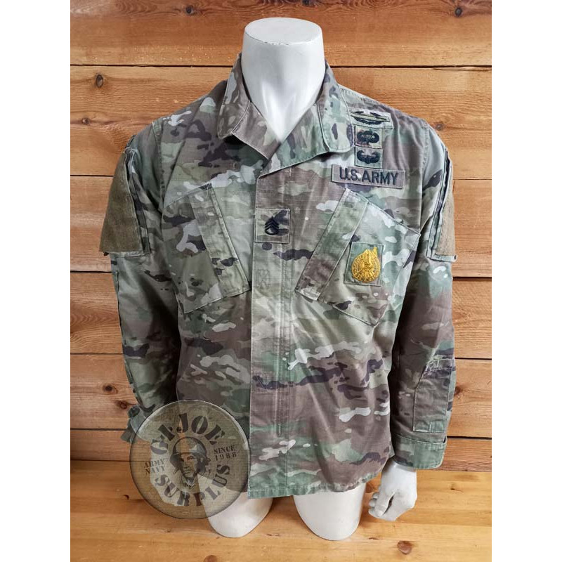 PEÇA UNICA!!! JAQUETA ACU CAMUFLATGE MULTICAM MEDIUM REGULAR PEÇA UNICA!!! JAQUETA ACU CAMUFLATGE MULTICAM MEDIUM REGULAR