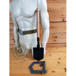 EAST GERMAN REPRO FOLDING SHOVEL+ ORIGINAL POUCH