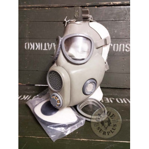 GAS MASK  "M10/2"  AS NEW SURPLUS GAS MASK  "M10"  SIZE 1 AS NEW