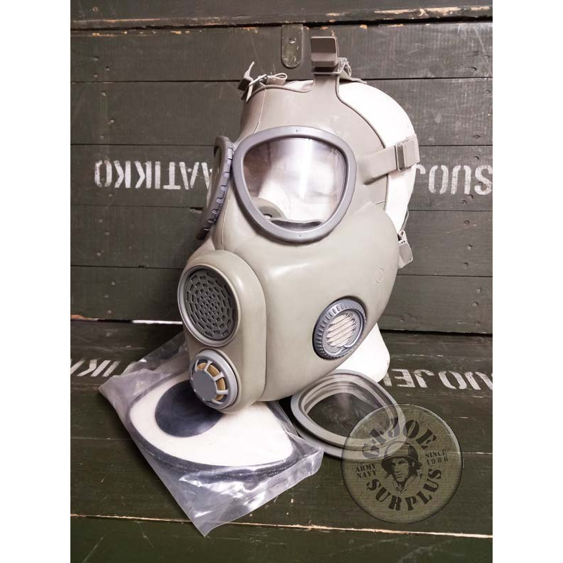 GAS MASK  "M10/2"  AS NEW SURPLUS GAS MASK  "M10"  SIZE 1 AS NEW