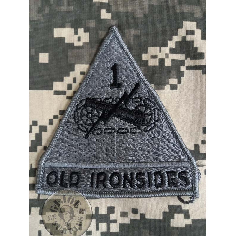PARCHES GENUINOS US ARMY "1ST ARMORED DIVISION OLD IRONSIDES" FOLIAGE GREEN NUEVOS