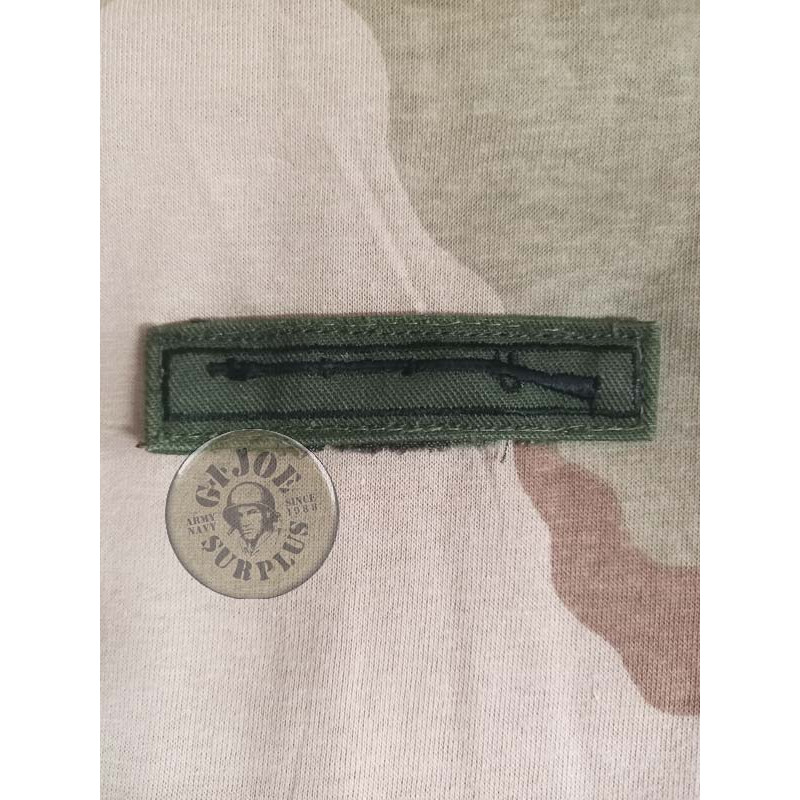 PEGAT "COMBAT INFANTRY BADGE" US ARMY VERD OLIVA