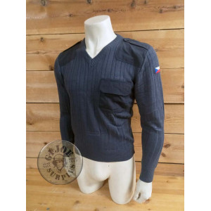 CZECH ARMY V-NECK SWEATERS AS NEW CZECH AIRFORCE V-NECK SWEATERS AS NEW