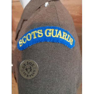 BRITISH ARMY NO2 UNIFORM JACKET WITH DECORATIONS BRITISH ARMY NO2 UNIFORM JACKET "COLDSTREAM GUARDS" BRITISH ARMY NO2 UNIFORM JA