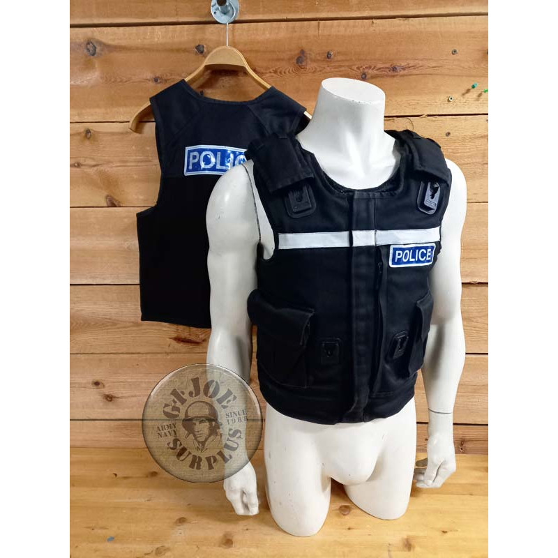 BRITISH POLICE BULLETPROOF AND SPIKE PROOF WITHOUT THE KEVLARS TACTICAL VEST USED