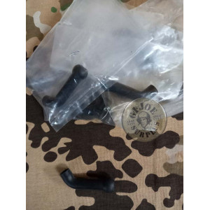 EQUIP GUERRA NBQ BRITANIC NOU /KIT DE NETEJA TOVALLOLETES DE NETEJA NBQ EXERCIT FNLANDES NOVES RECAMBI DE TUB DE VEURE MASCARES 