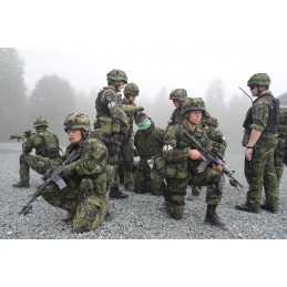 DANISH ARMY M1984 CAMO JUNGLE HAT NEW