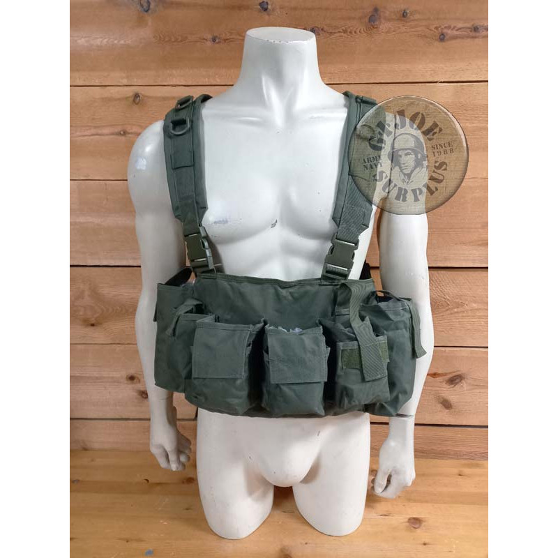 MAG CARRIER BASIC CHEST RIGG BLACK COLOUR BASIC CHEST RIGG GREEN COLOUR